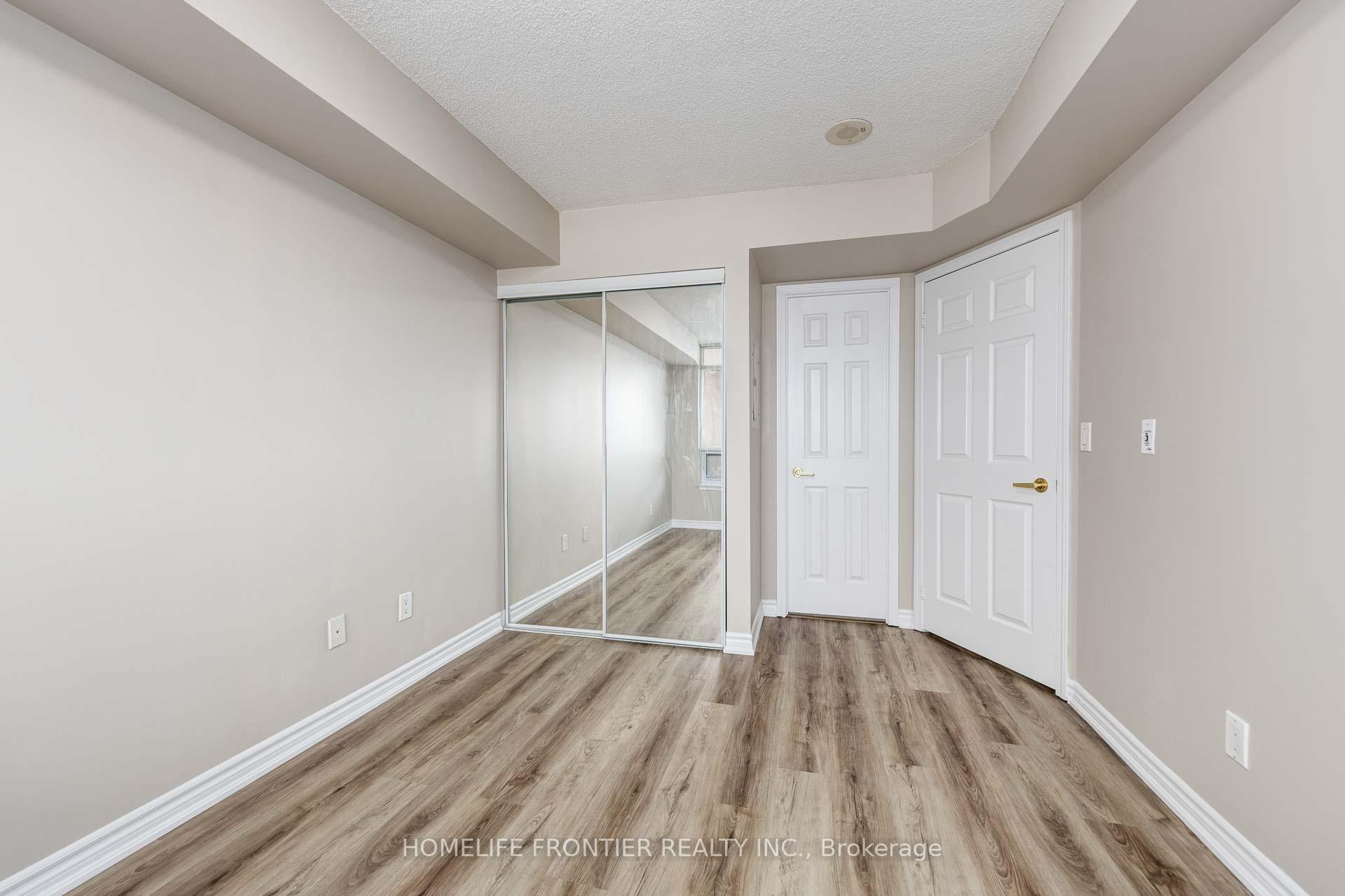 2 Bedrooms Condo at 18 Kenaston, Toronto For sale