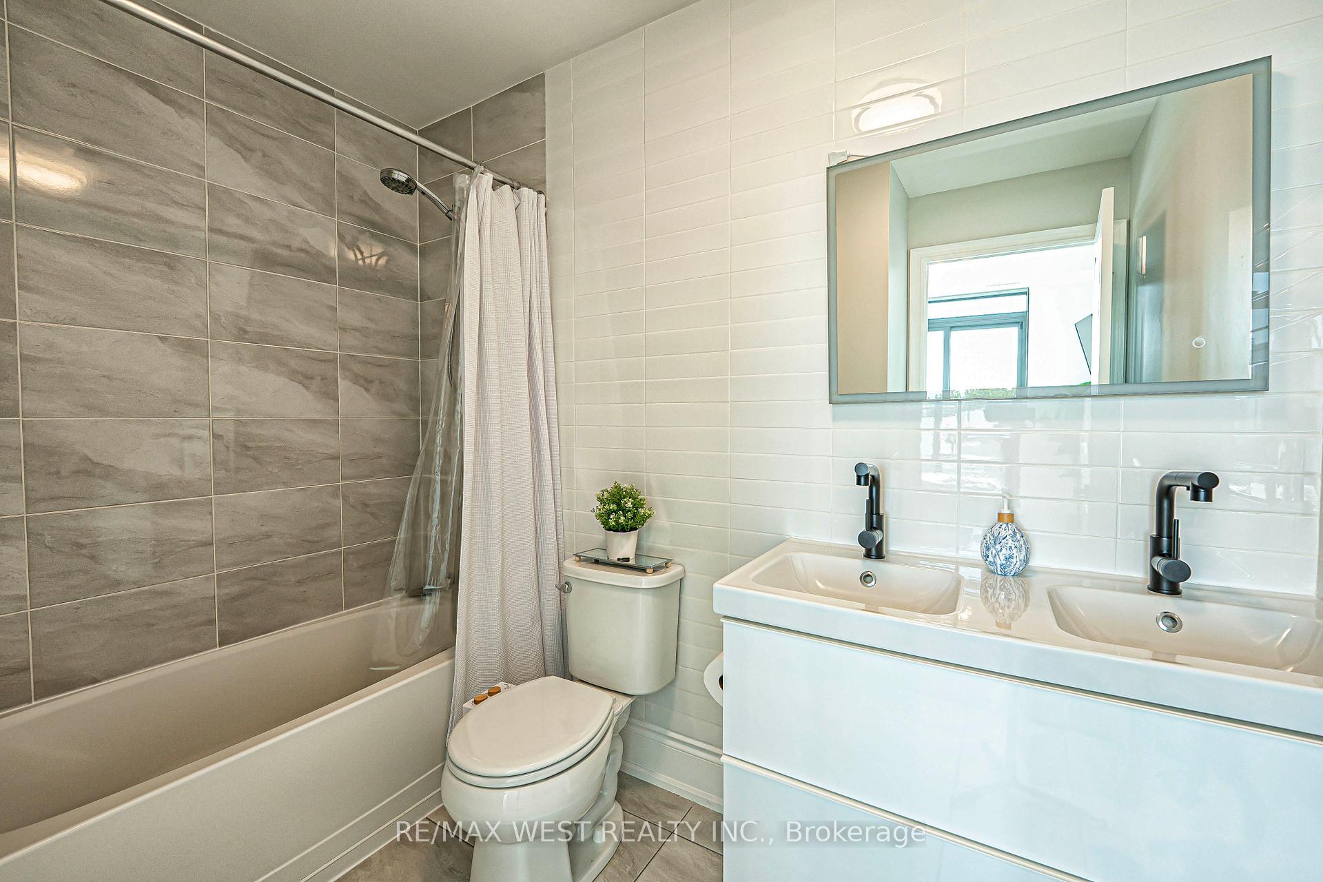 2 Bedrooms Condo at 2522 Keele, Toronto For sale