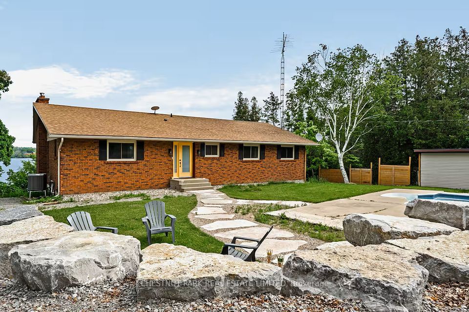 5404 County Road 1, Prince Edward County, ON K0K 1T0