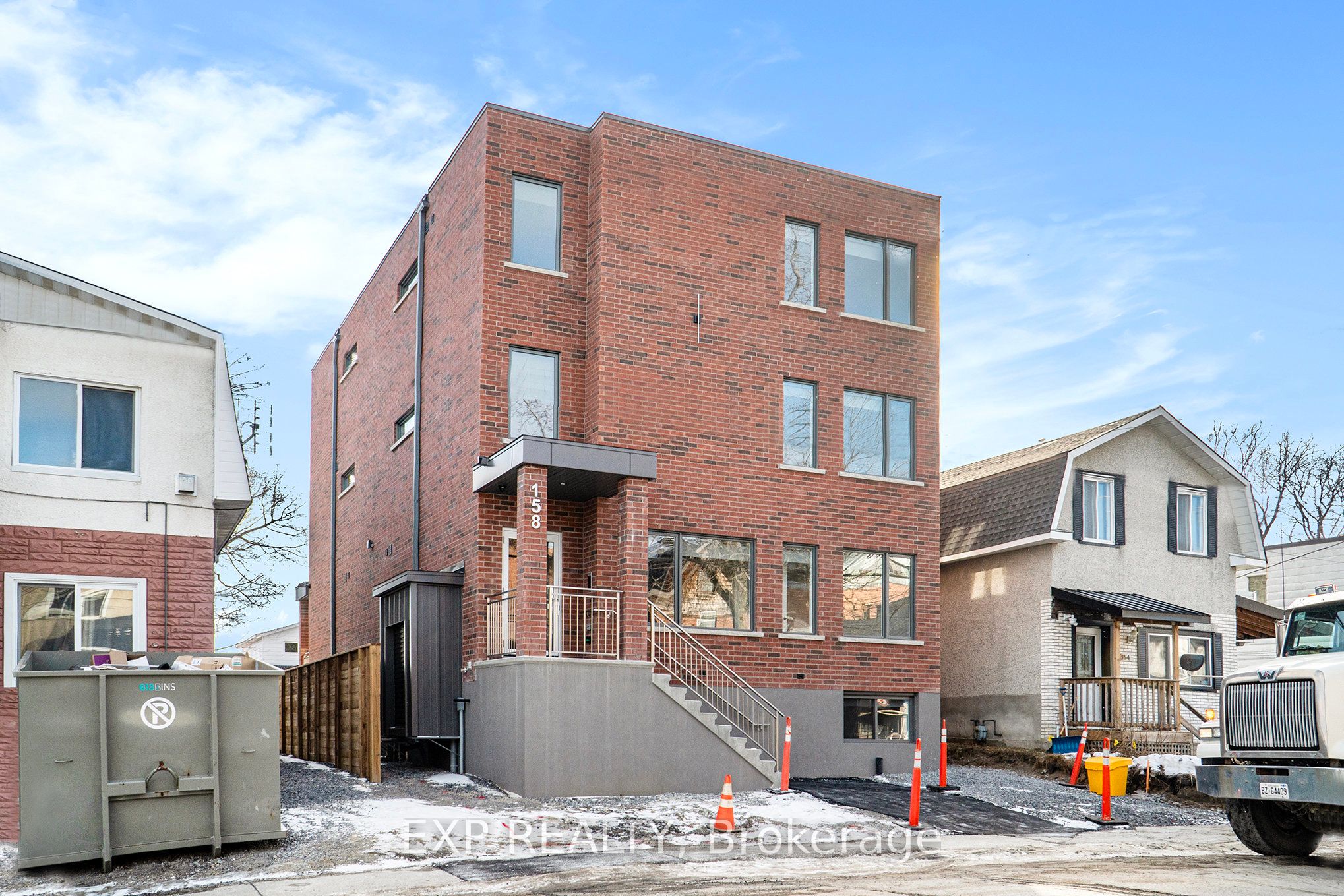 Unit Unit # 4, 158 Laval Street, Ottawa, K1L 7Z4