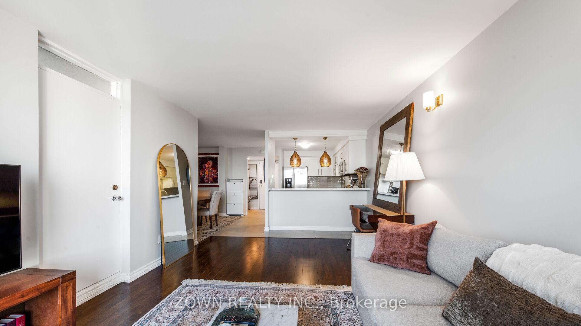 4 Bedrooms Condo at 10 Martha Eaton, Toronto For sale