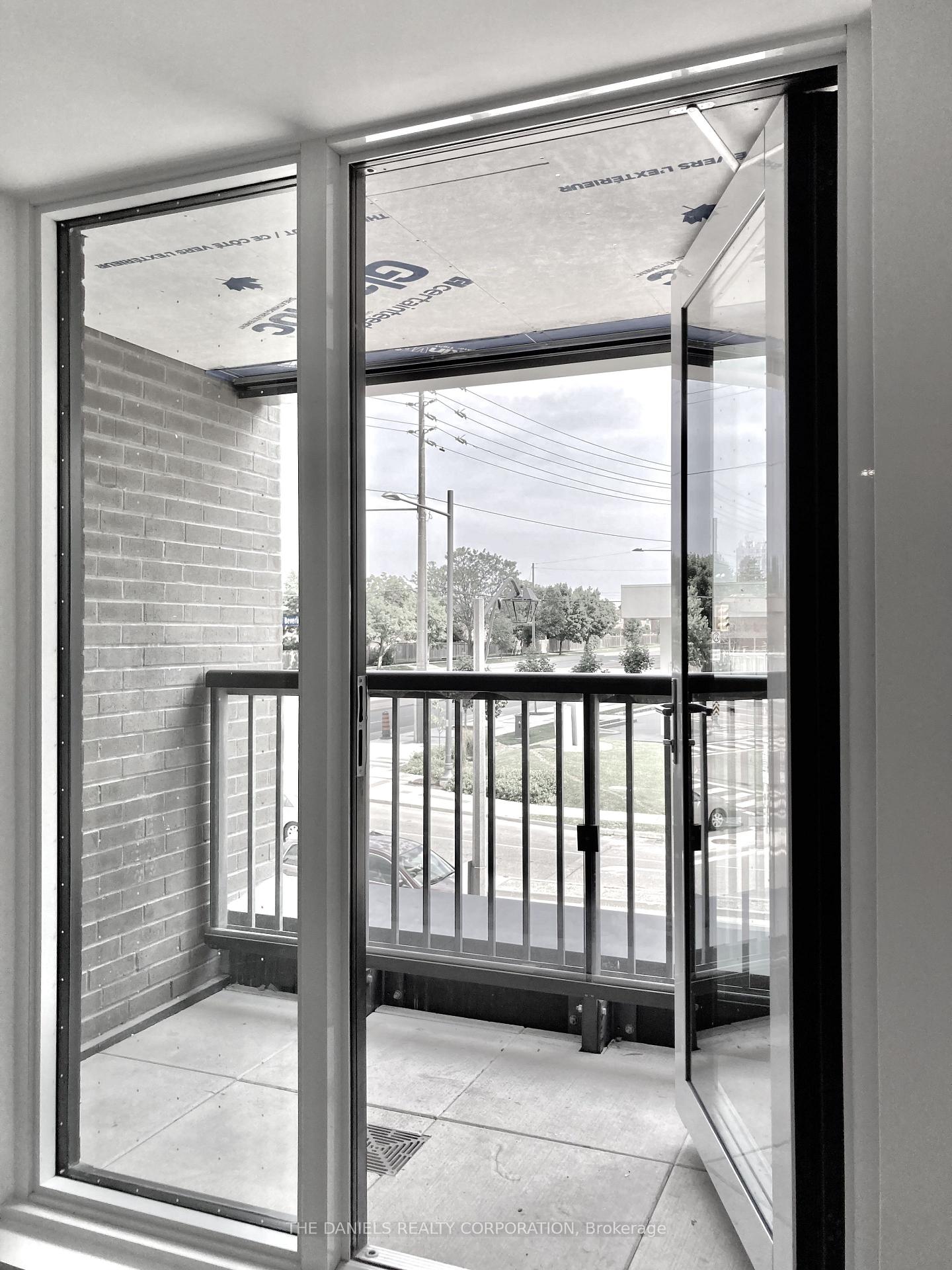 3 Bedrooms Condo at 7950 Bathurst, Vaughan For sale