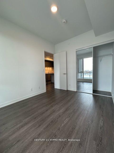 1 Bedroom Condo at 7950 Bathurst,  Vaughan For sale