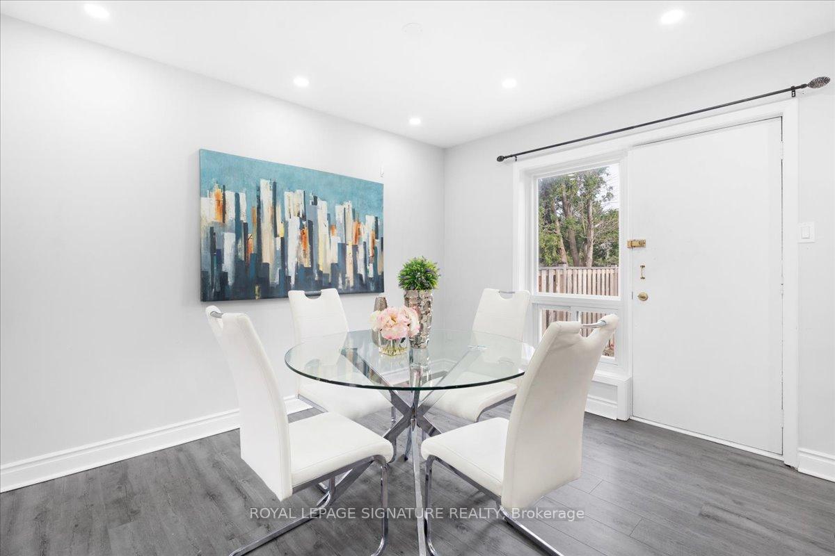 3 Bedrooms Condo at 2 Liszt,  Toronto For sale