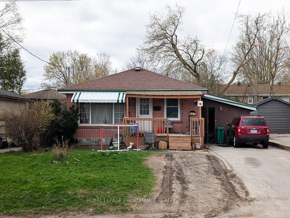 827 Brookdale
