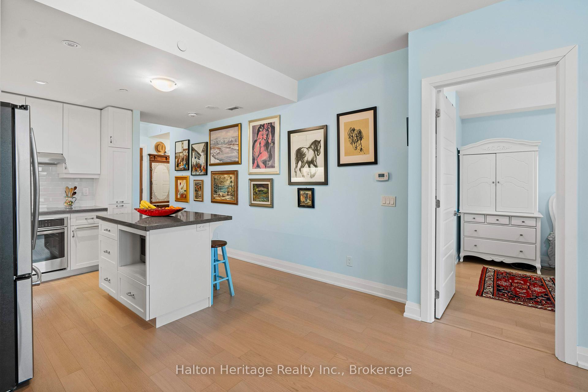 1 Bedroom Condo at 2025 Maria, Burlington For sale