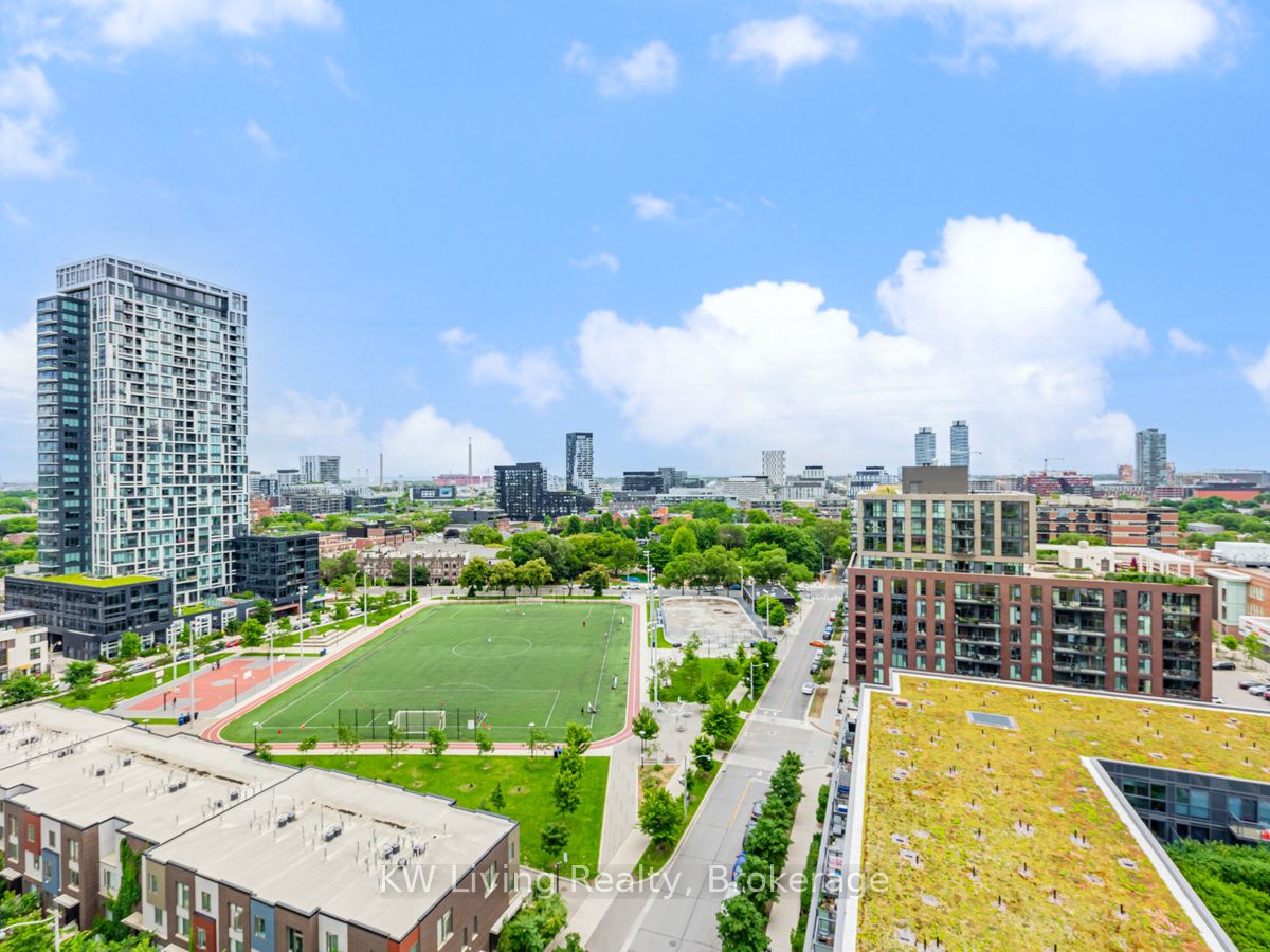 170 Sumach Street, #1402
