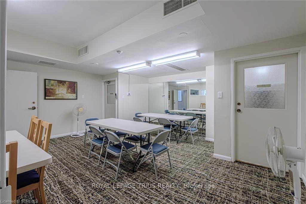 2 Bedrooms Condo at 6500 Montevideo,  Mississauga For sale
