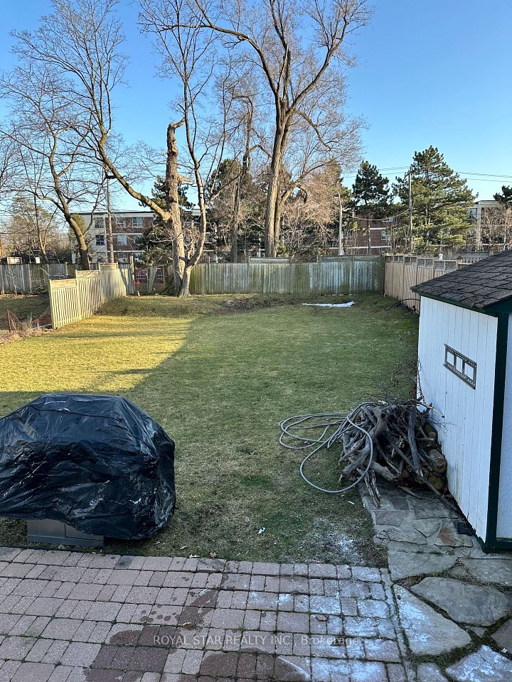 https://trreb-image.ampre.ca/dSGp77iWTzktE38drL08tTI-unbYT06sTgqMsrwcfK0/rs:fit:960:960/wm:.5:so:0:50:.4/wmsh:10/wmt:PHNwYW4gZm9yZWdyb3VuZD0nd2hpdGUnIGZvbnQ9JzY4Jz5ST1lBTCBTVEFSIFJFQUxUWSBJTkMuLCBCcm9rZXJhZ2U8L3NwYW4-/cb:20250321150600/L3RycmViL2xpc3RpbmdzLzQwLzc3LzYxLzkzL3AvNzY4ZDdiNzktMzFmZC00YTc5LWI1ZGUtMzUwNDEwMGRhODQ3LmpwZw.jpg