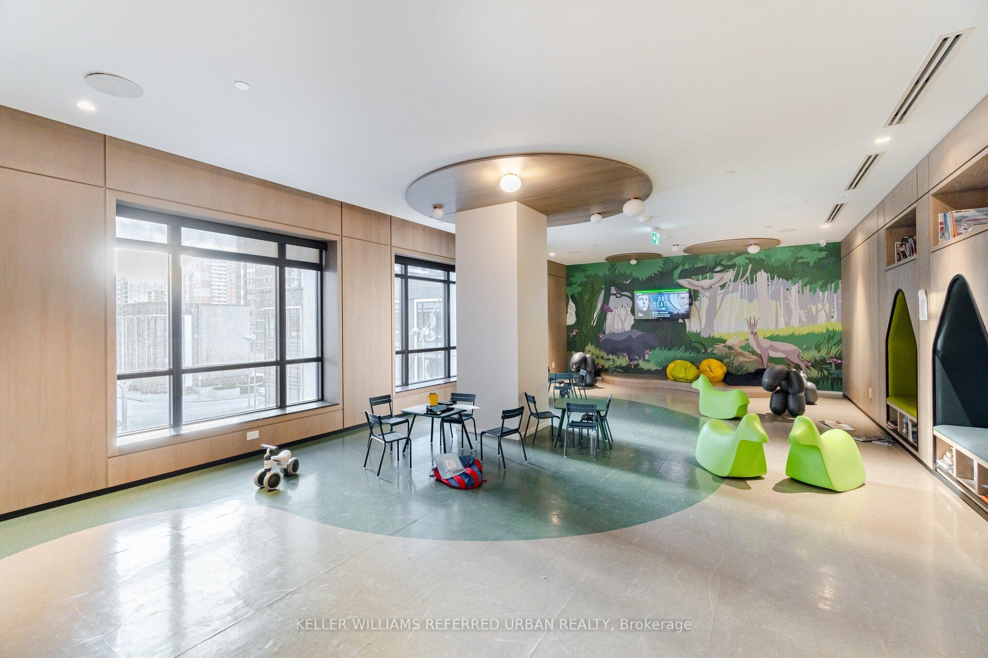 2 Bedrooms Condo at 9 Mabelle, Toronto For sale