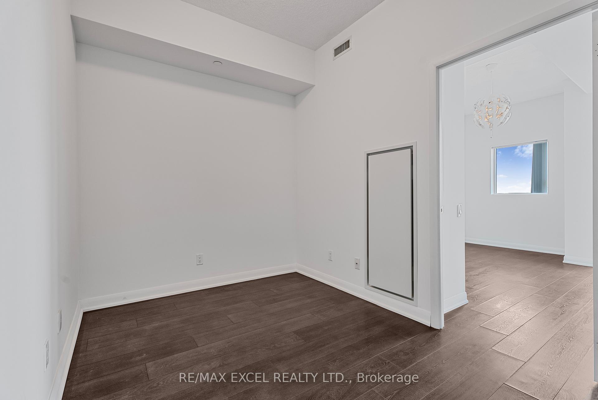 2 Bedrooms Condo at 5162 Yonge, Toronto For sale