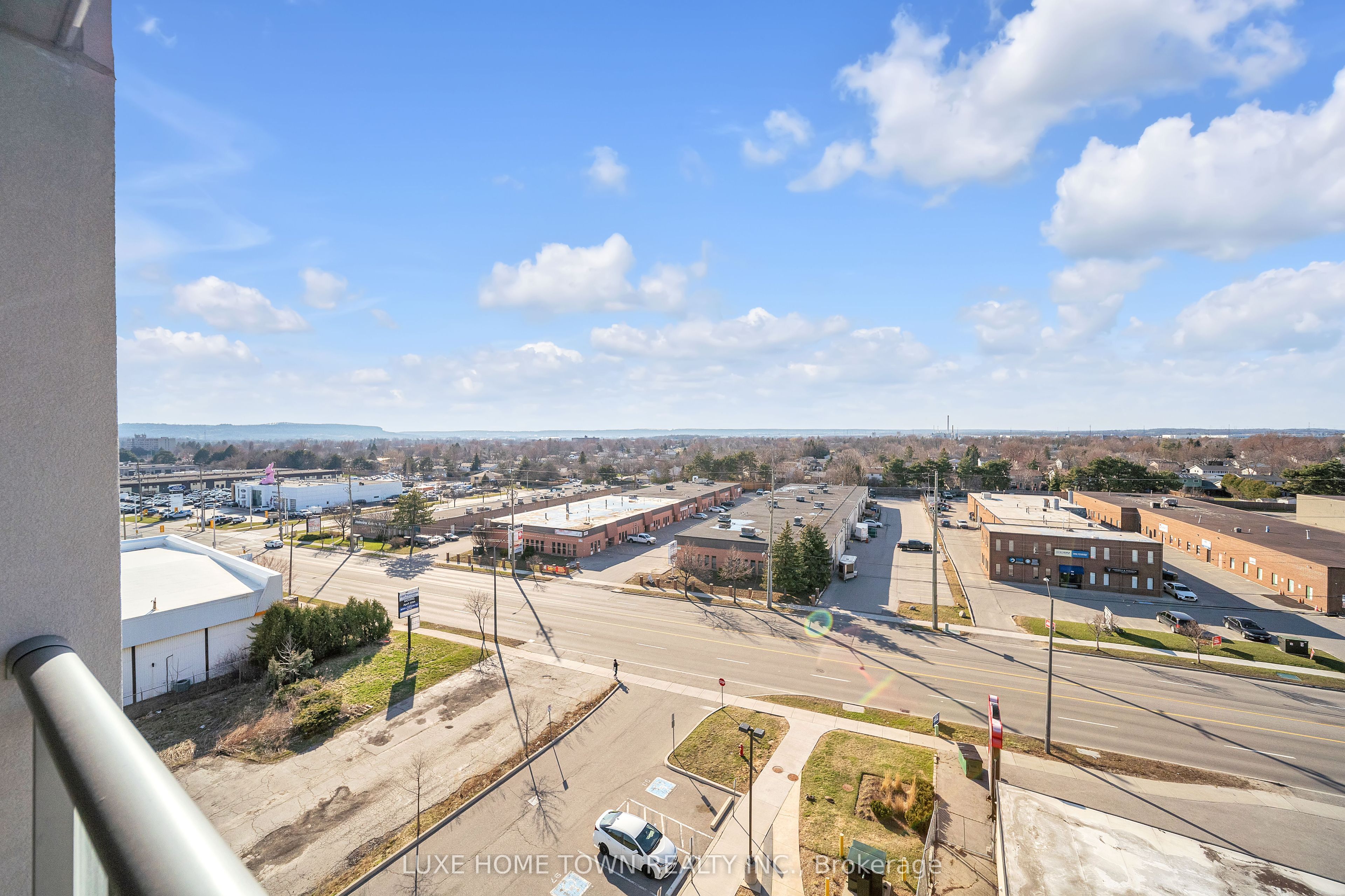 716 Main Street E, #801