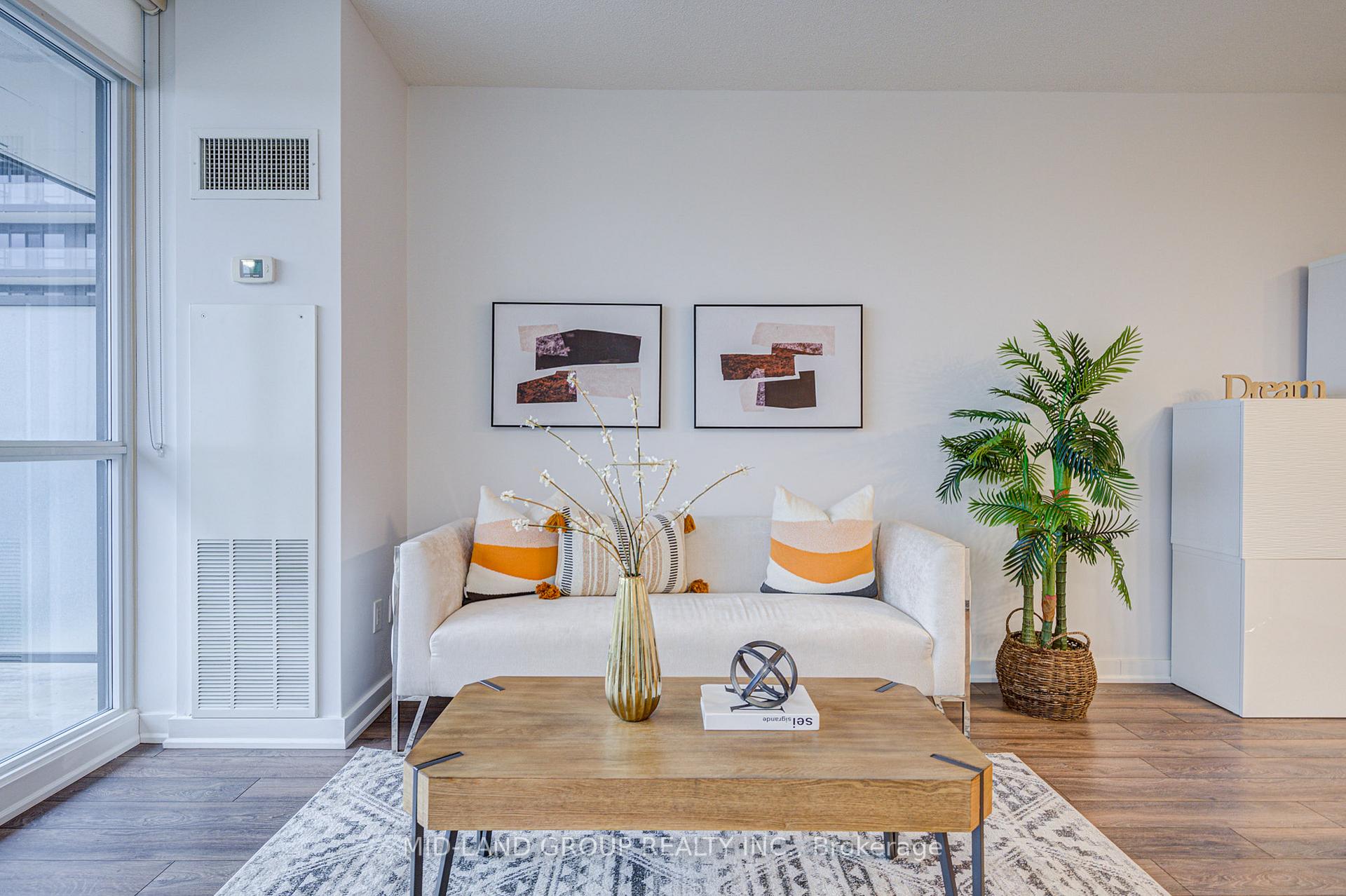 3 Bedrooms Condo at 29 Singer,  Toronto For sale