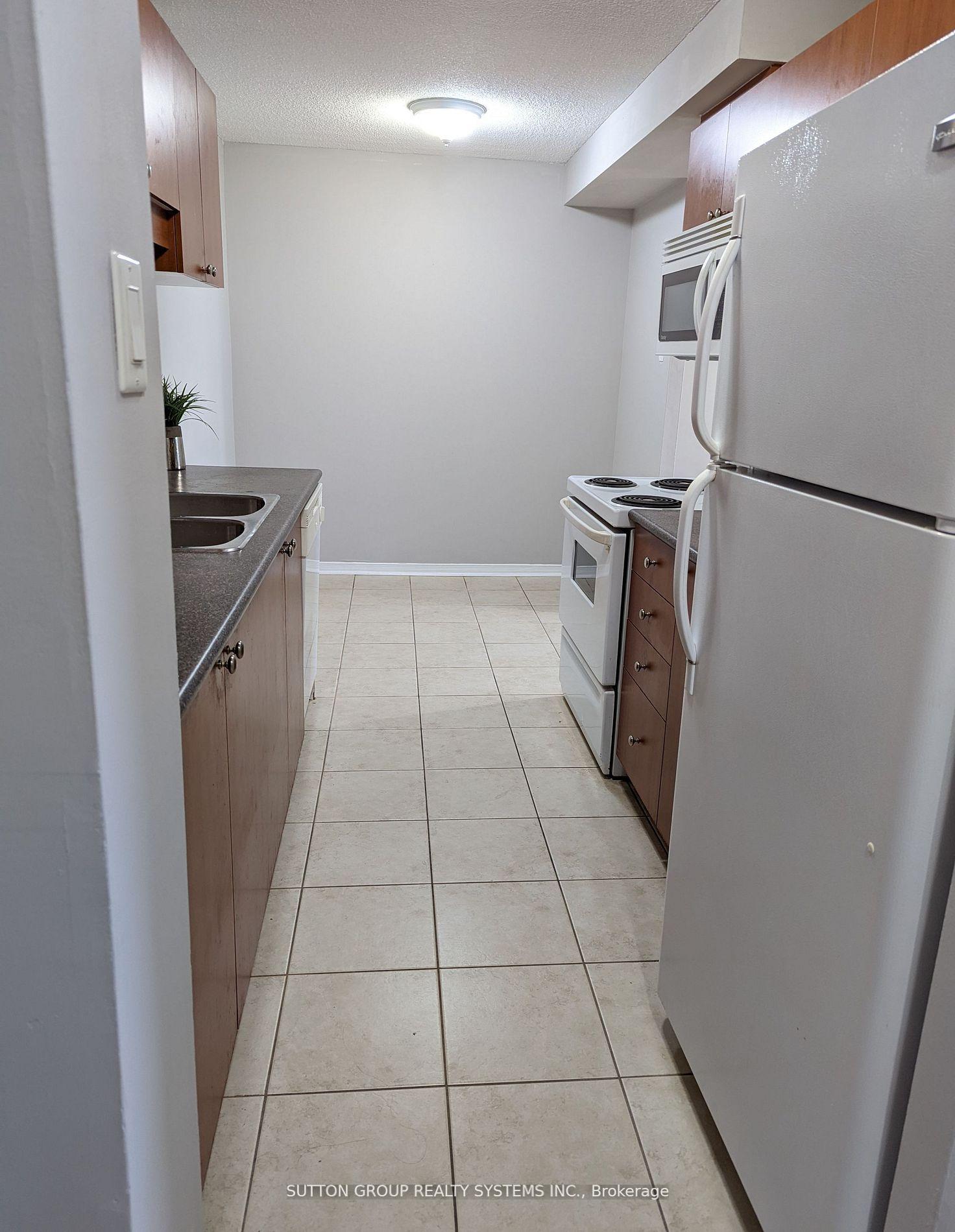 2 Bedrooms Condo at 2900 Battleford, Mississauga For sale