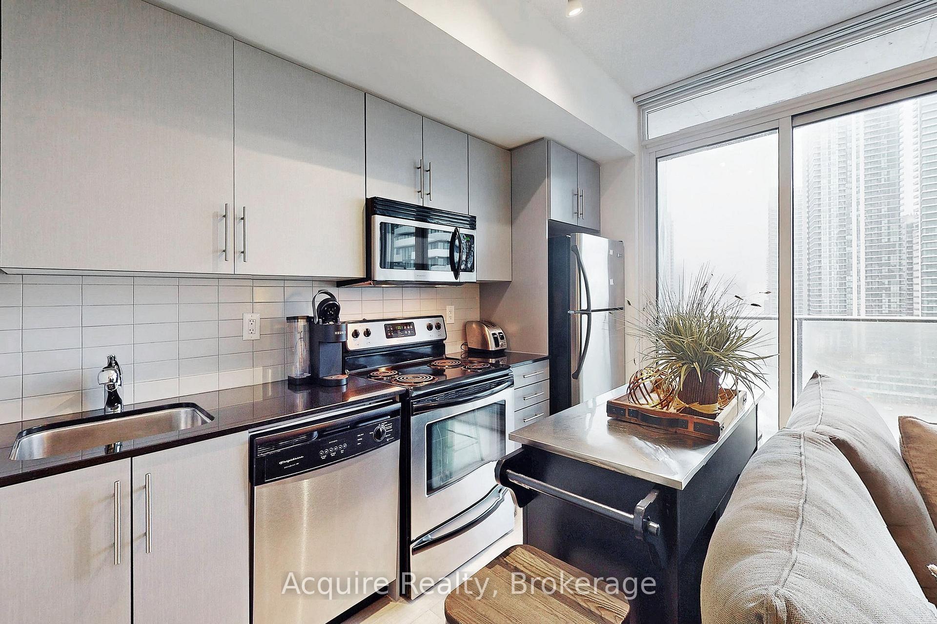 1 Bedroom Condo at 55 Bremner, Toronto For sale