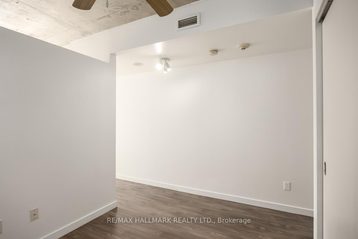 1 Bedroom Condo at 285 Mutual,  Toronto For sale