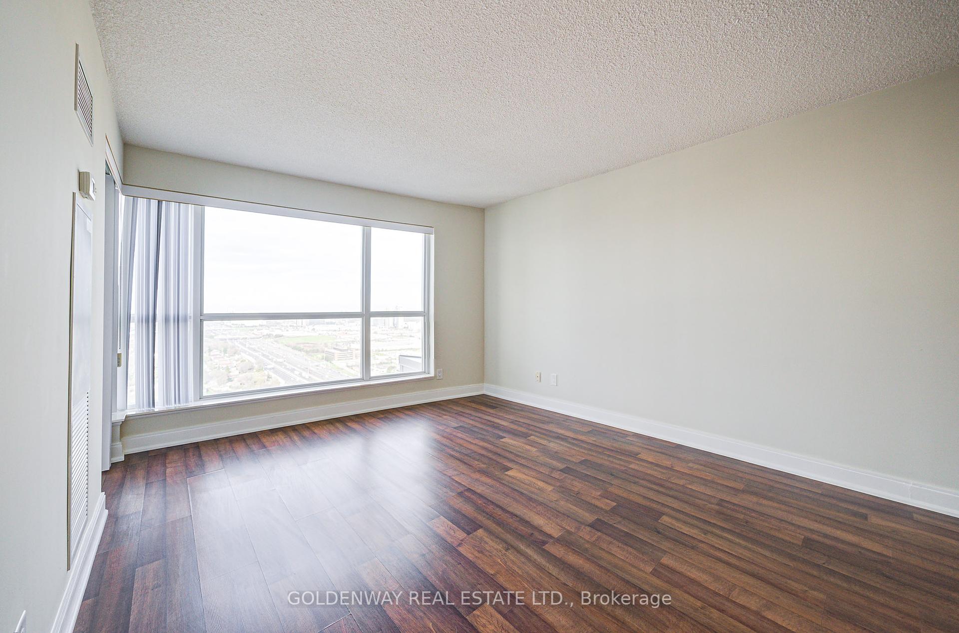 1 Bedroom Condo at 125 Village Green,  Toronto For sale