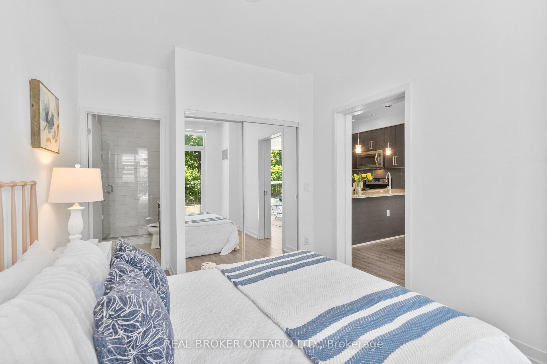 2 Bedrooms Condo at 840 Queen’s Plate, Toronto For sale