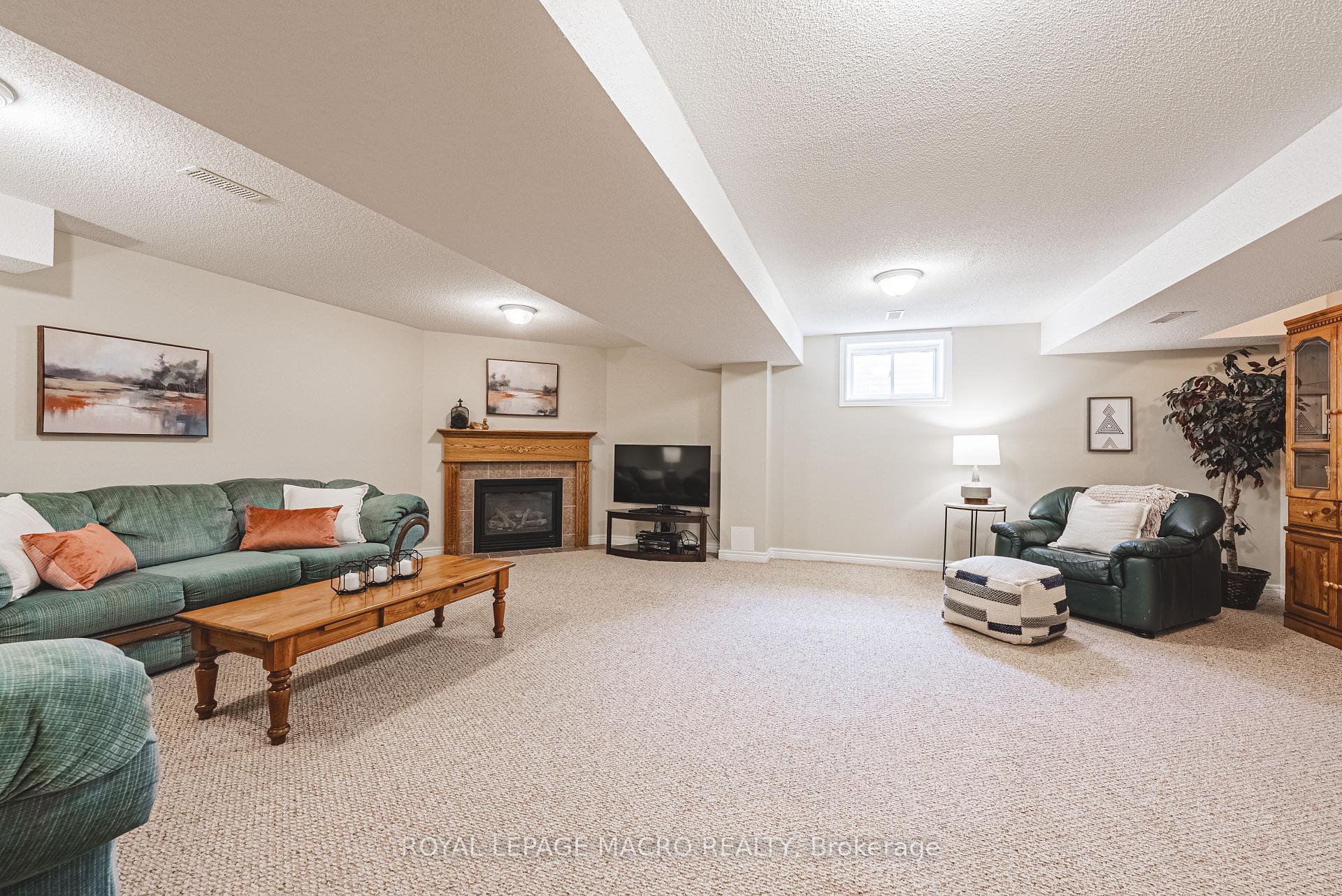 1 Bedroom Condo at 34 Southbrook, Hamilton For sale