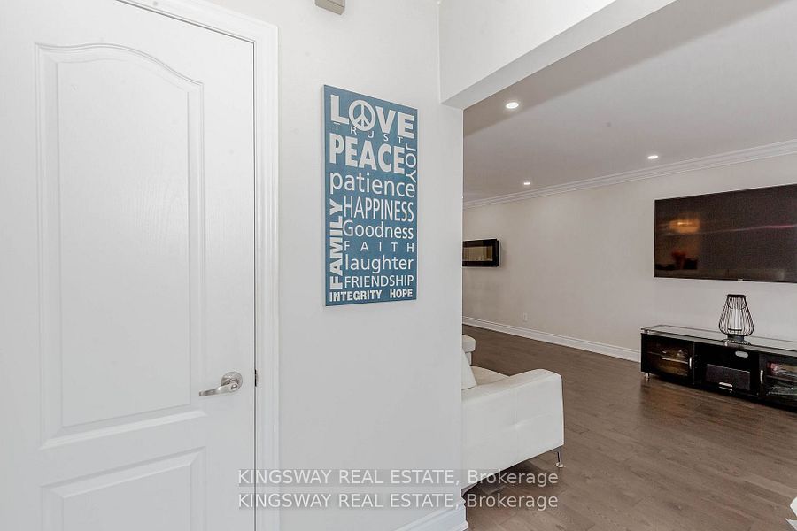 1395 Tyneburn Crescent