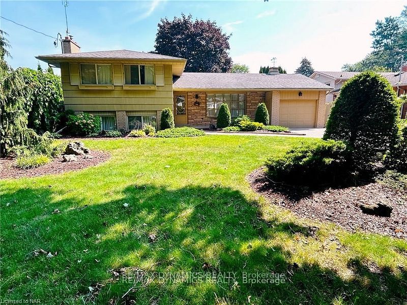 32 Mississauga