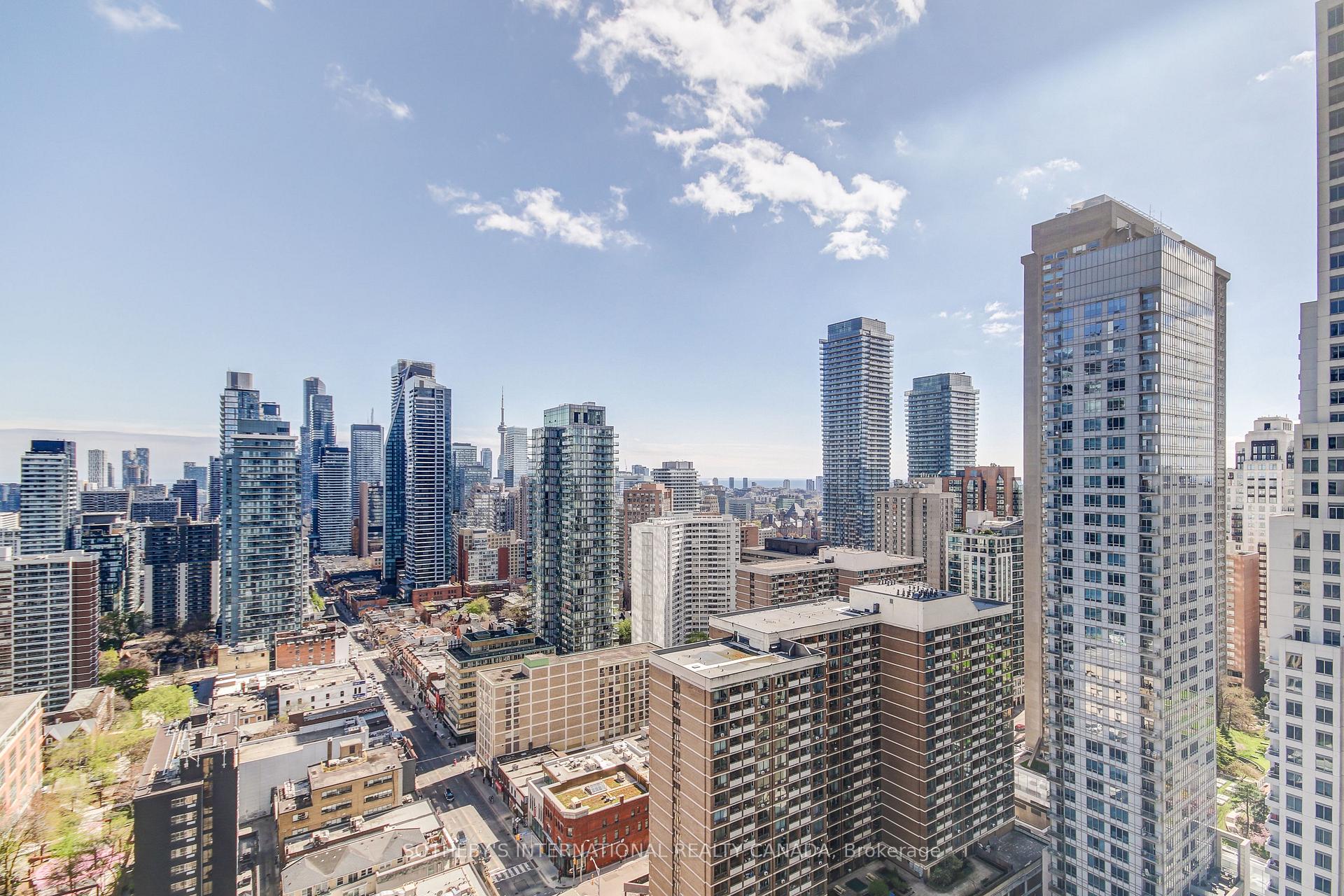 2 Bedrooms Condo at 1 Bloor, Toronto For sale