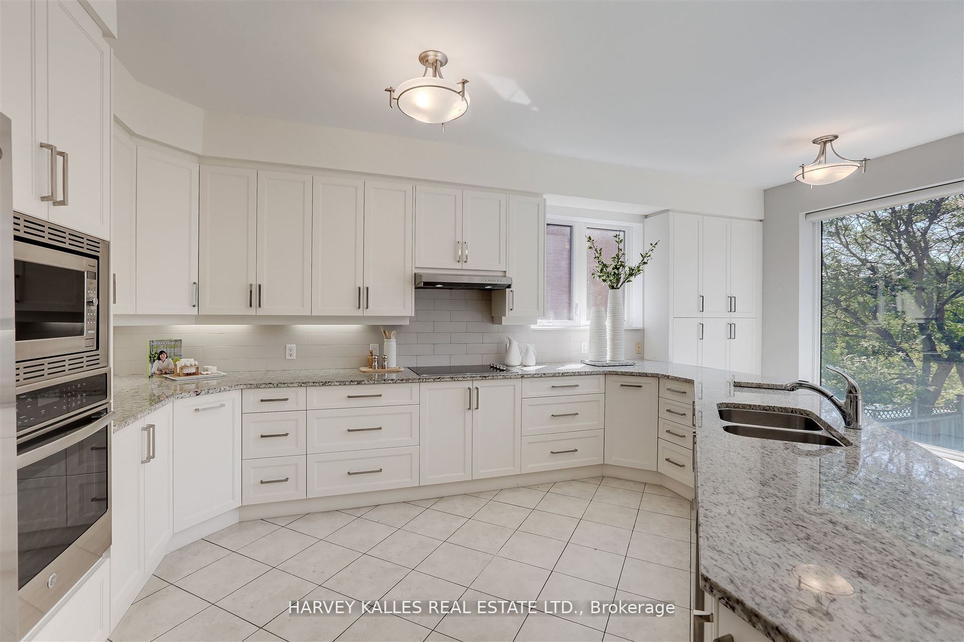 62 Prince Edward Boulevard