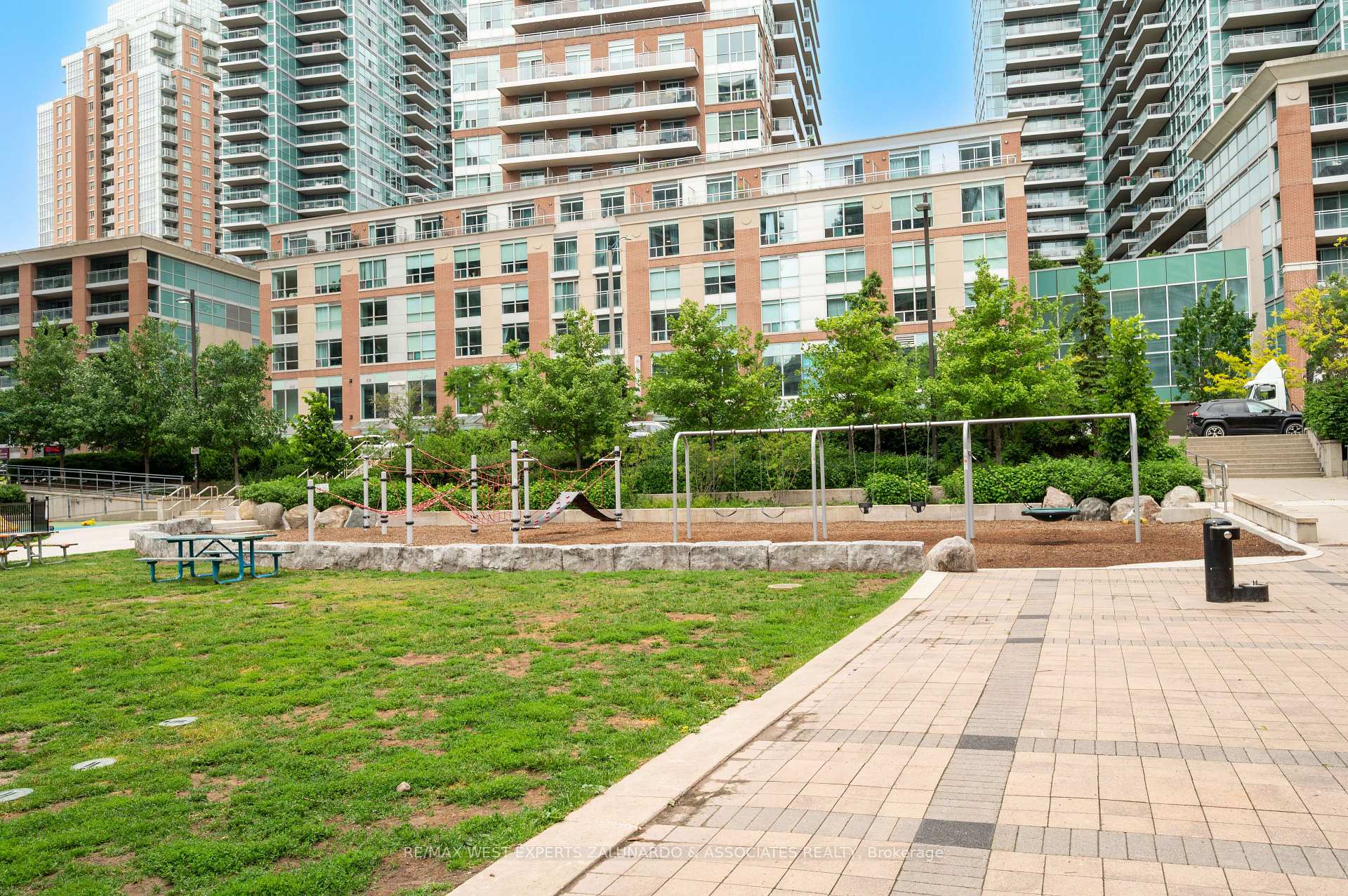 2 Bedrooms Condo at 59 East Liberty, Toronto For sale
