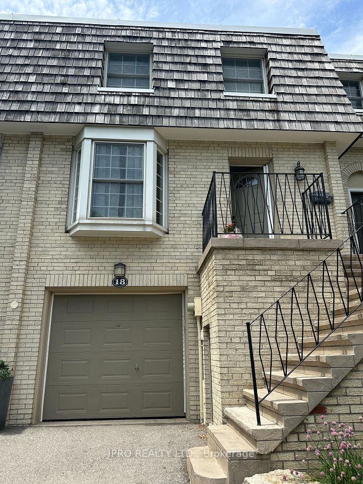 18 Stonedale Placeway