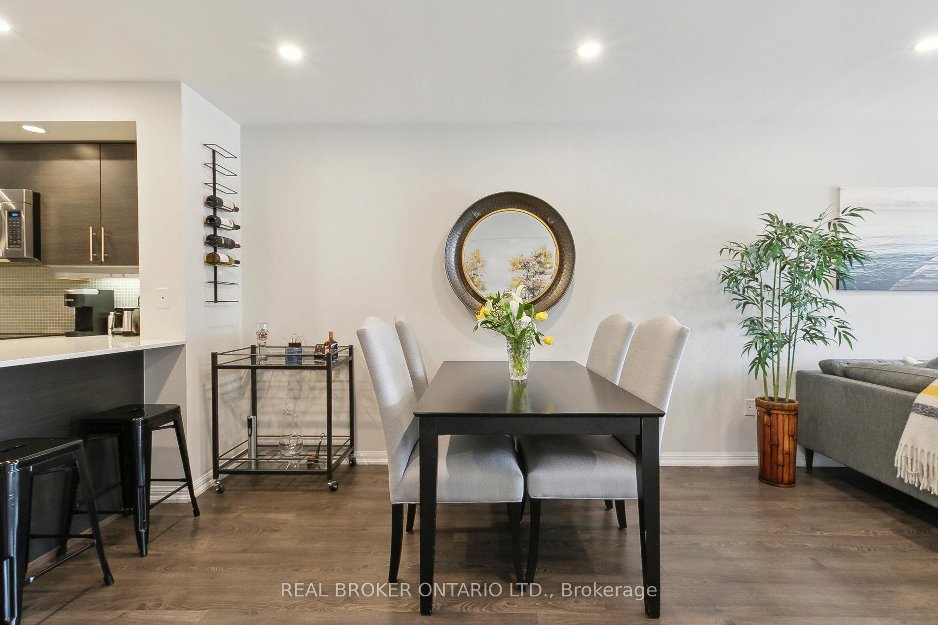 3 Bedrooms Condo at 85 East Liberty,  Toronto For sale