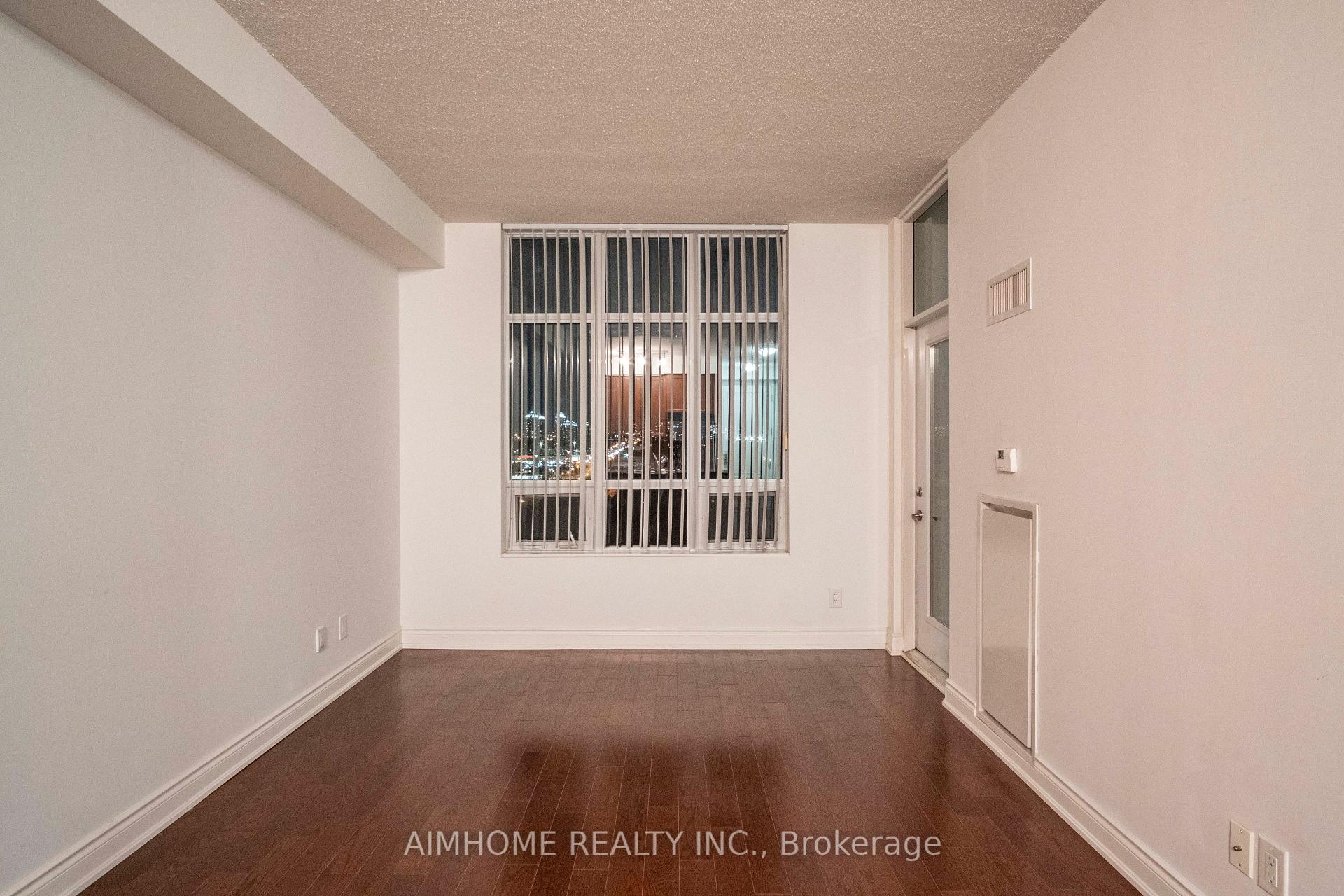 1 Bedroom Condo at 10 bloorview, Toronto For sale