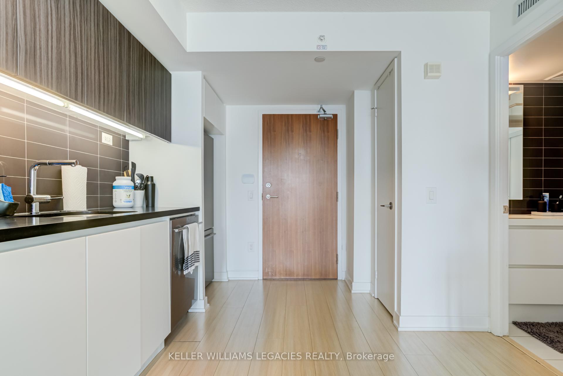1 Bedroom Condo at 75 Queen’s Wharf,  Toronto For sale