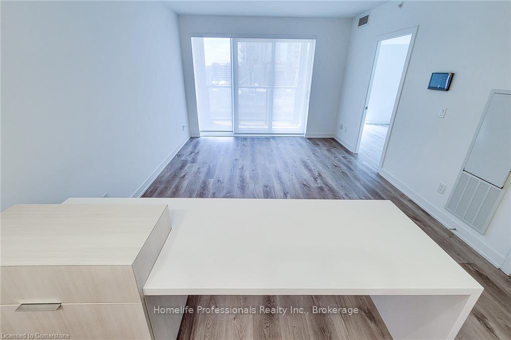 1 Bedroom Condo at 370 Martha,  Burlington For sale