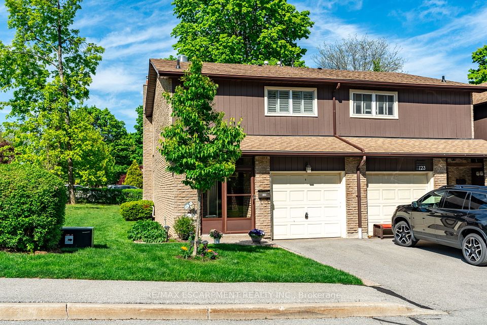 #122 - 2301 Cavendish Drive, Burlington, ON L7P 3M3
