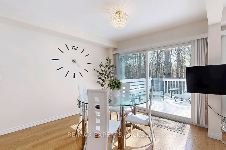 84 Piperbrook Crescent