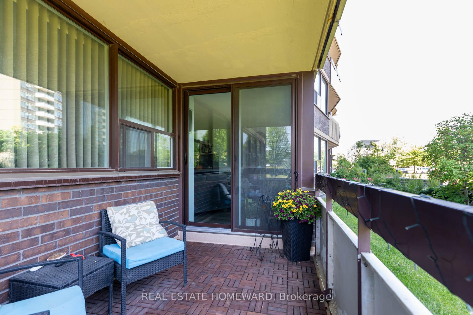 3 Bedrooms Condo at 45 Huntingdale, Toronto For sale