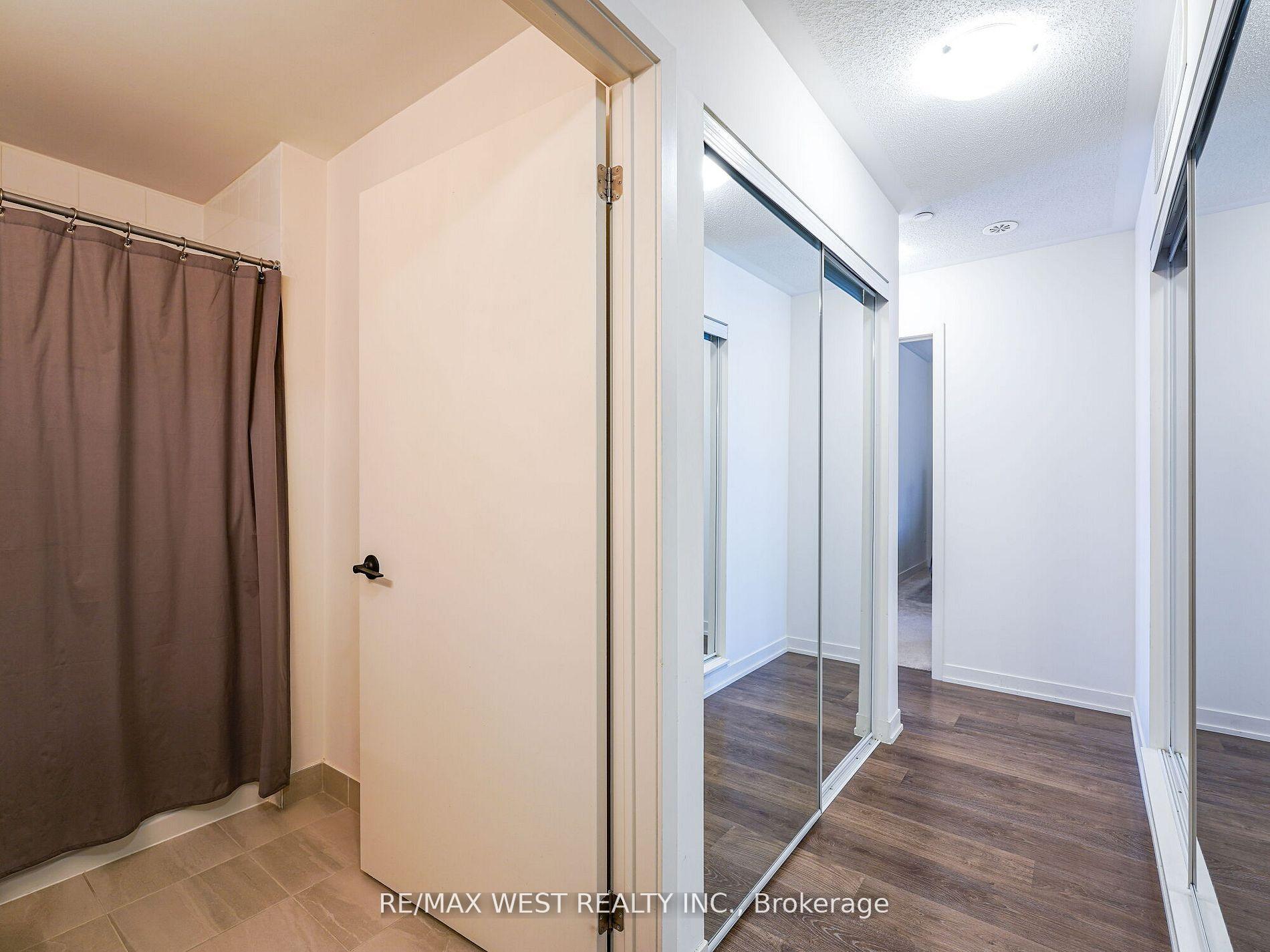 2 Bedrooms Condo at 5131 Sheppard, Toronto For sale