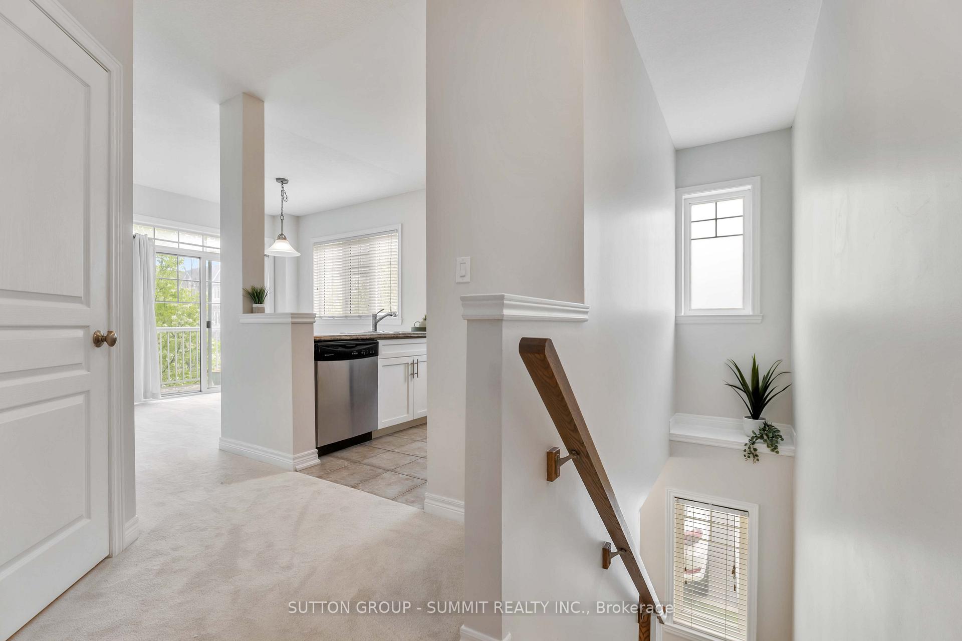 3 Bedrooms Condo at 337 Beach, Hamilton For sale