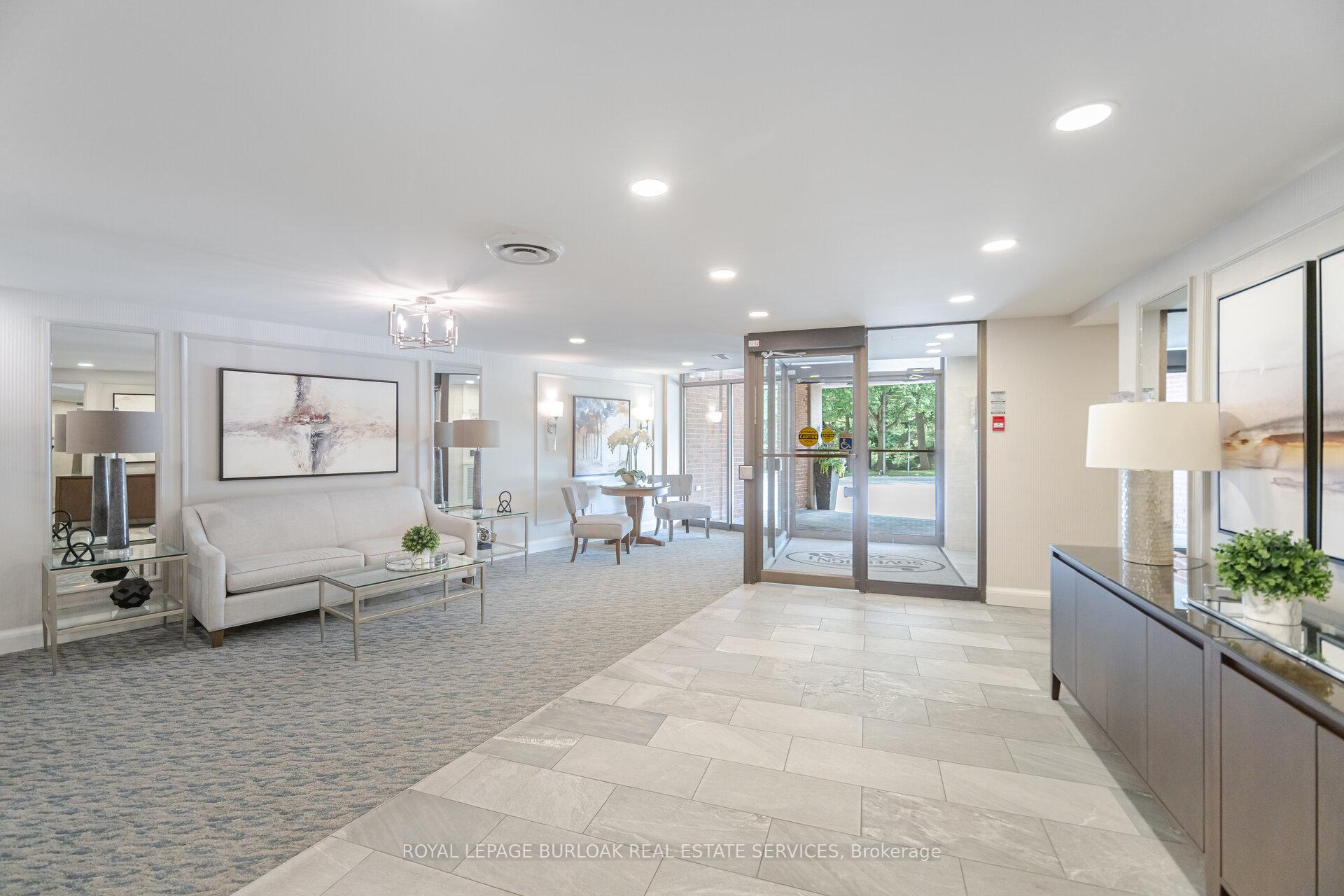 2 Bedrooms Condo at 1230 Marlborough, Oakville For sale