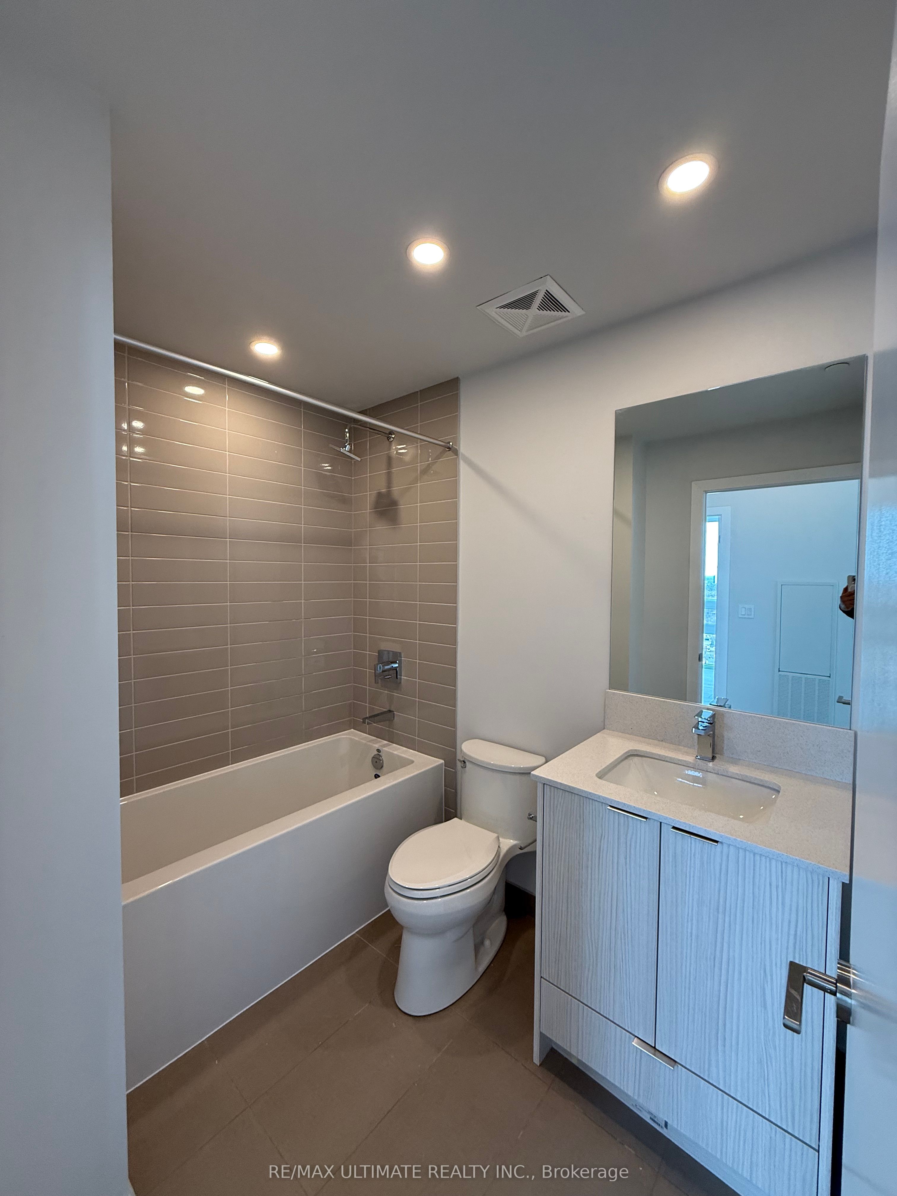 430 Square One Drive, #2806