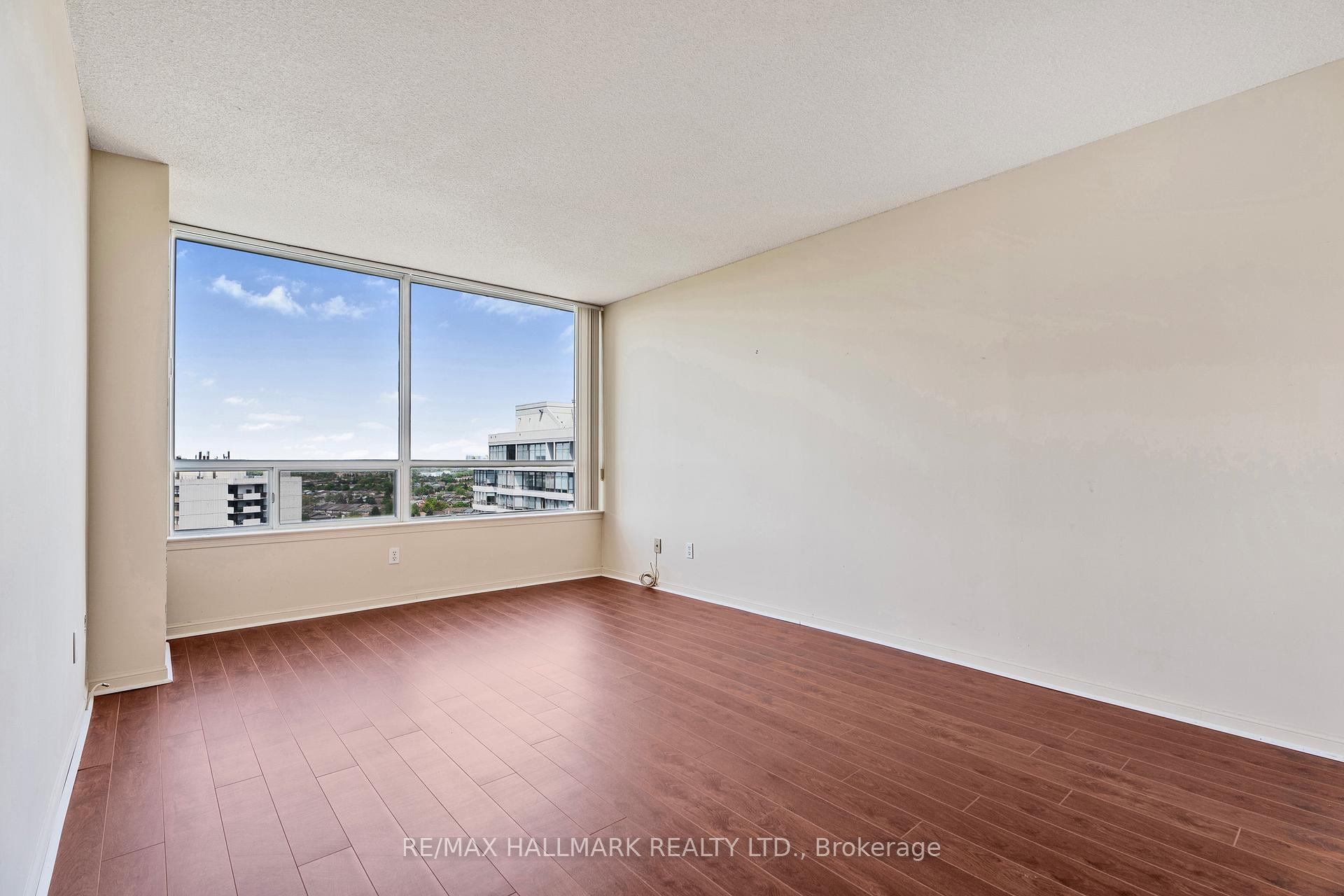 3 Bedrooms Condo at 1121 Steeles, Toronto For sale