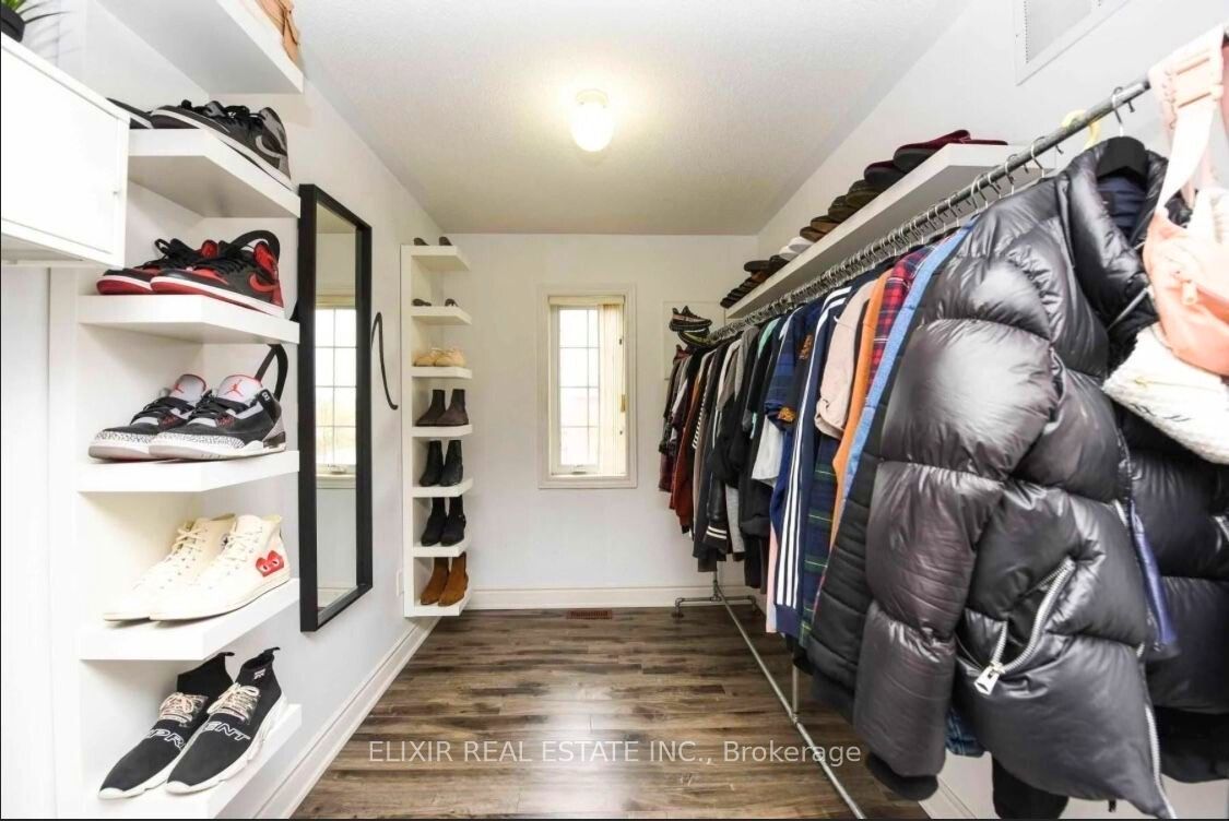 25 Maple Valley Street, Brampton Bram East