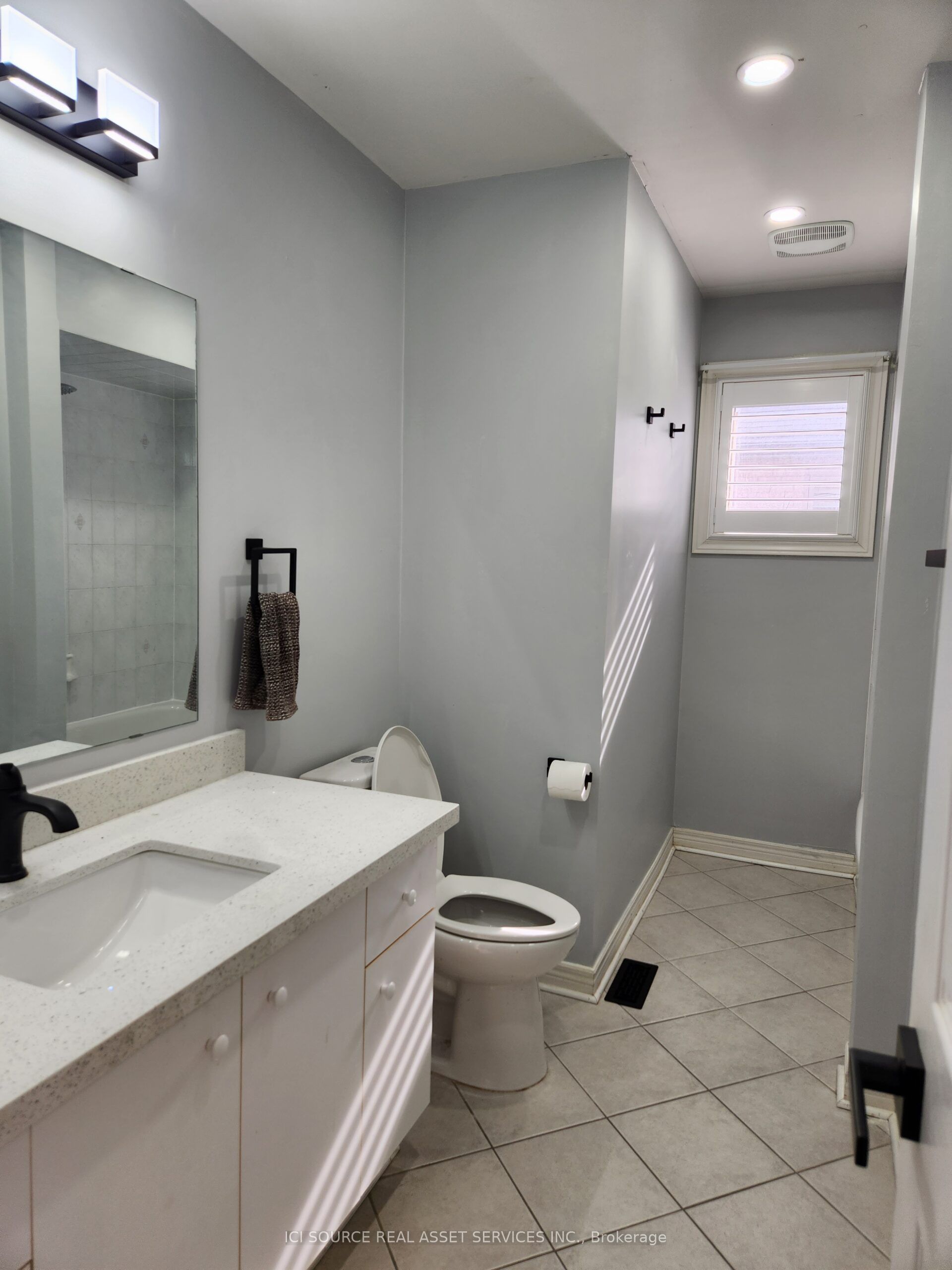 2037 Mckerlie Crescent, Burlington Rose