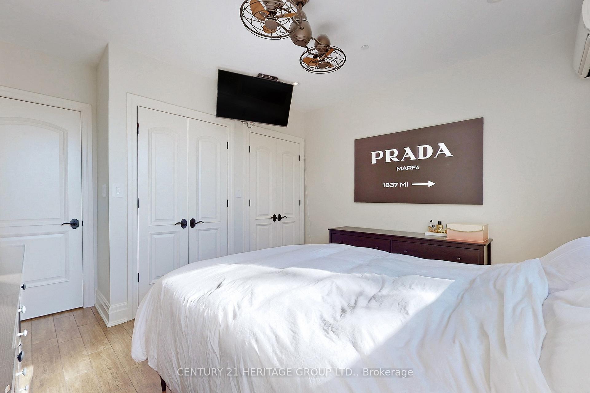 2 Bedrooms Condo at 397 King,  Hamilton For sale