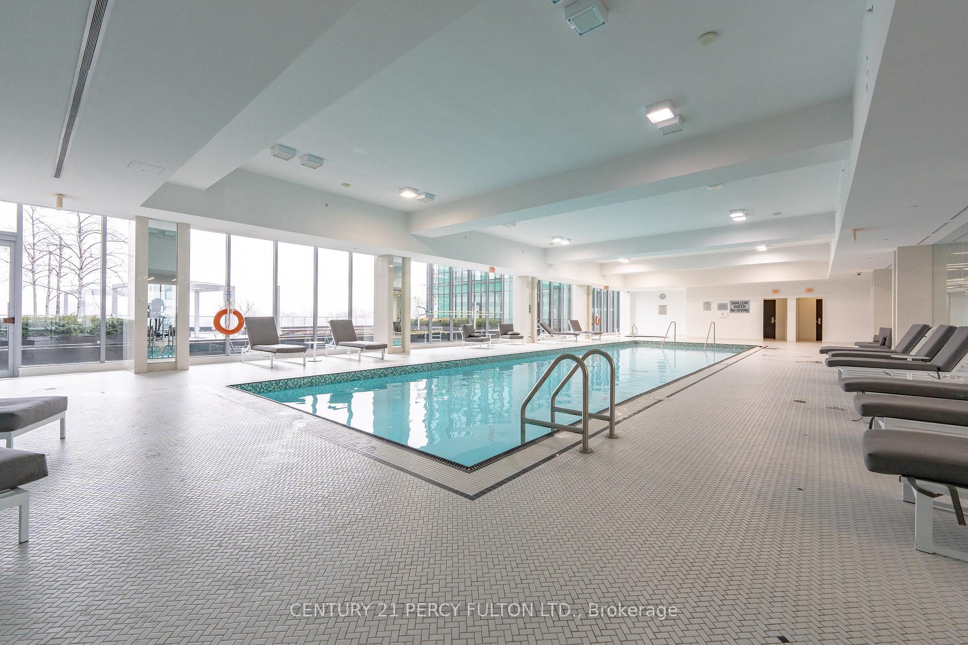 2 Bedrooms Condo at 9 Bogert, Toronto For sale