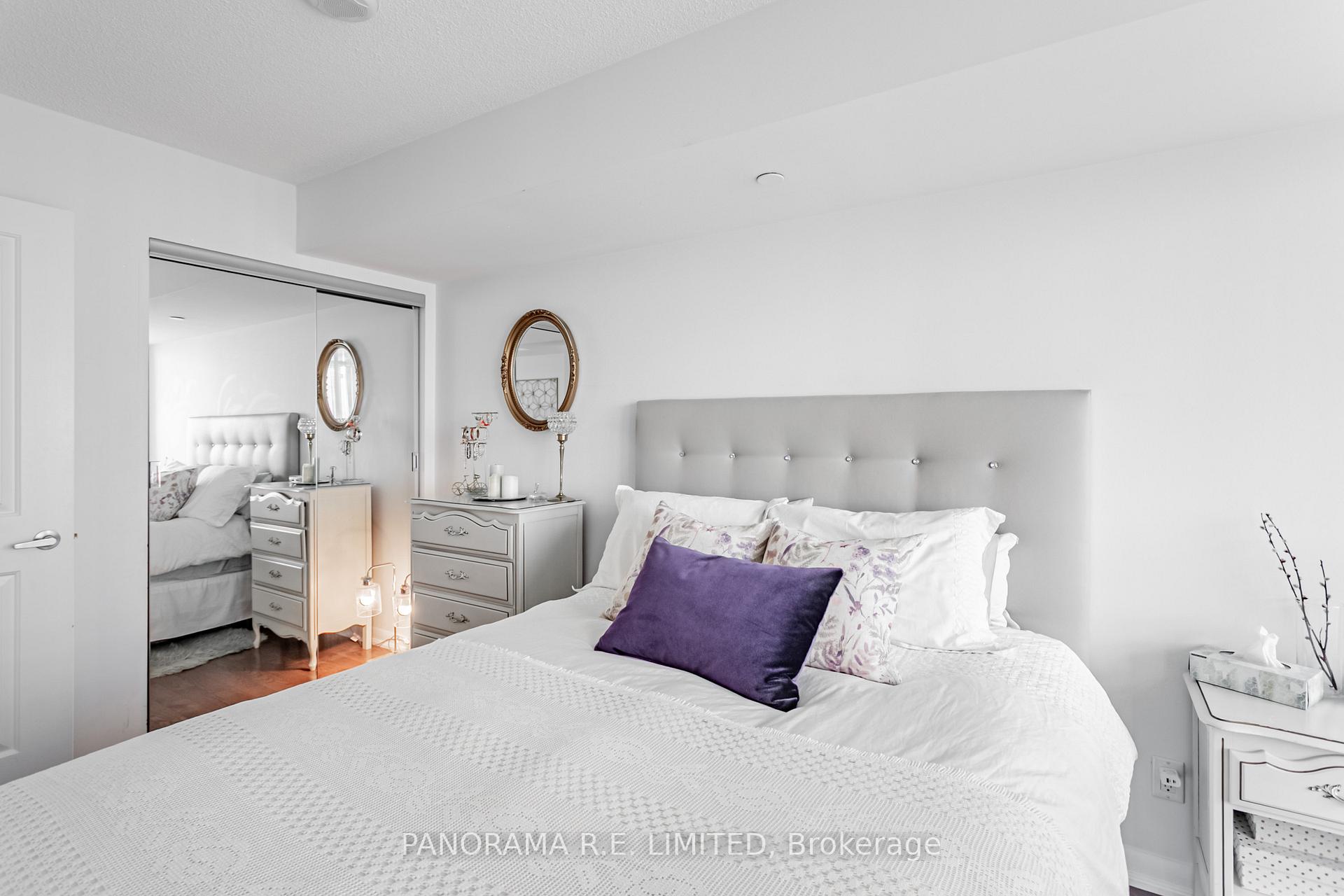 2 Bedrooms Condo at 205 Sherway Gardens, Toronto For sale