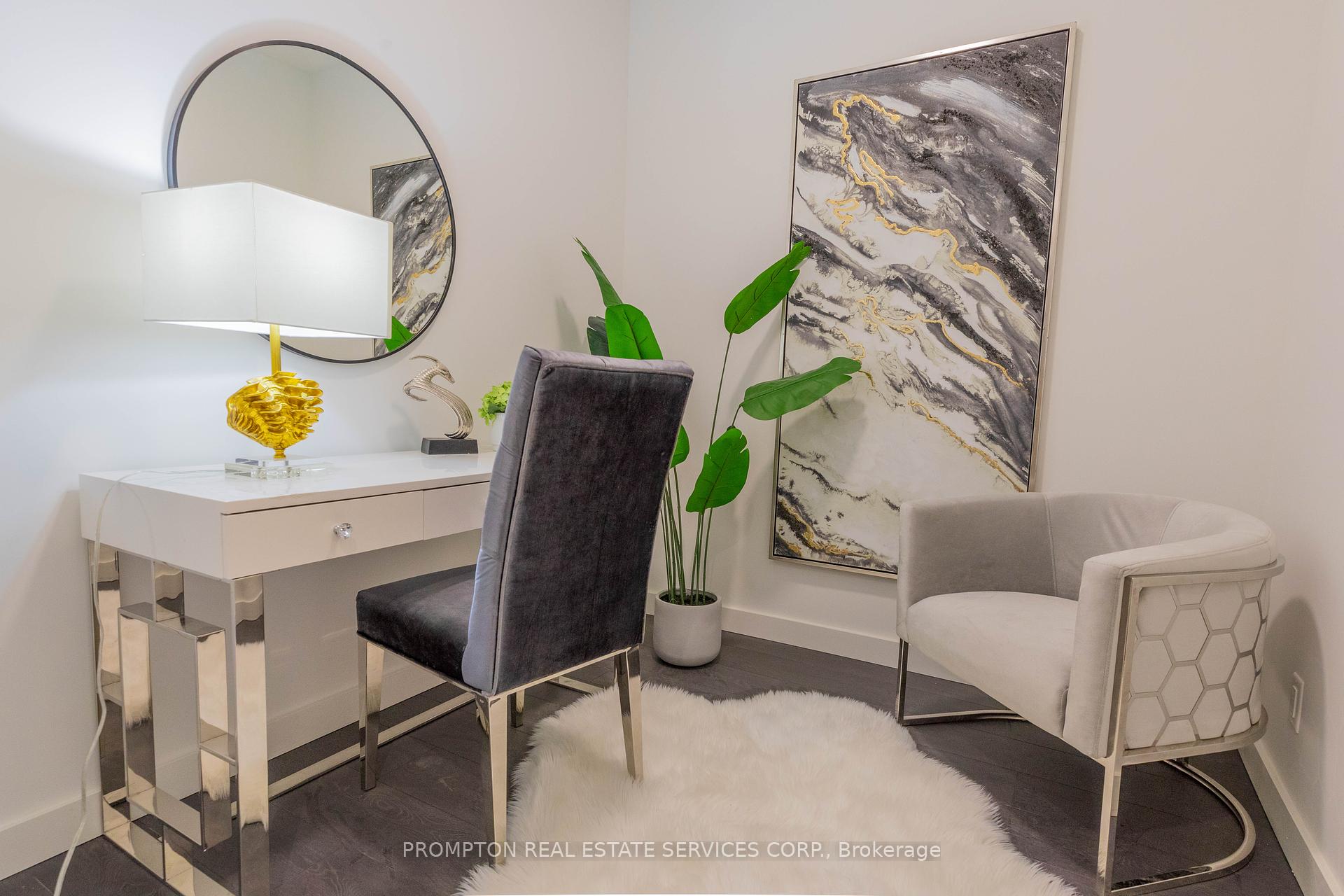 3 Bedrooms Condo at 27 Mcmahon, Toronto For sale