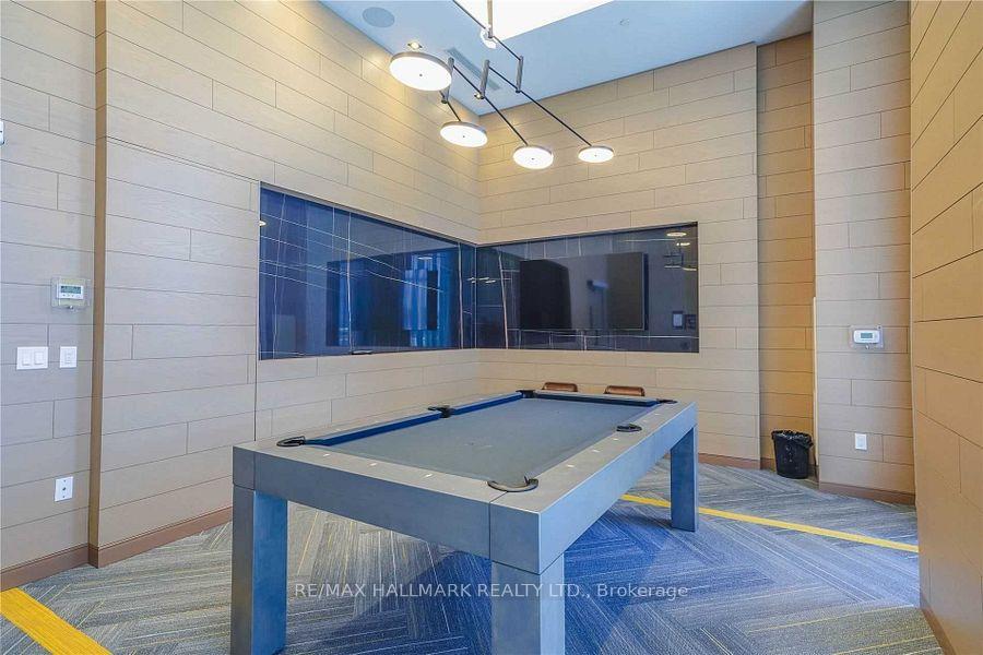 2 Bedrooms Condo at 225 Village Green, Toronto For sale