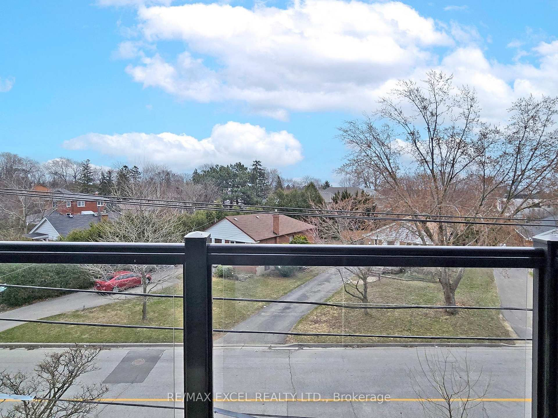 2 Bedrooms Condo at 24 Fieldway,  Toronto For sale