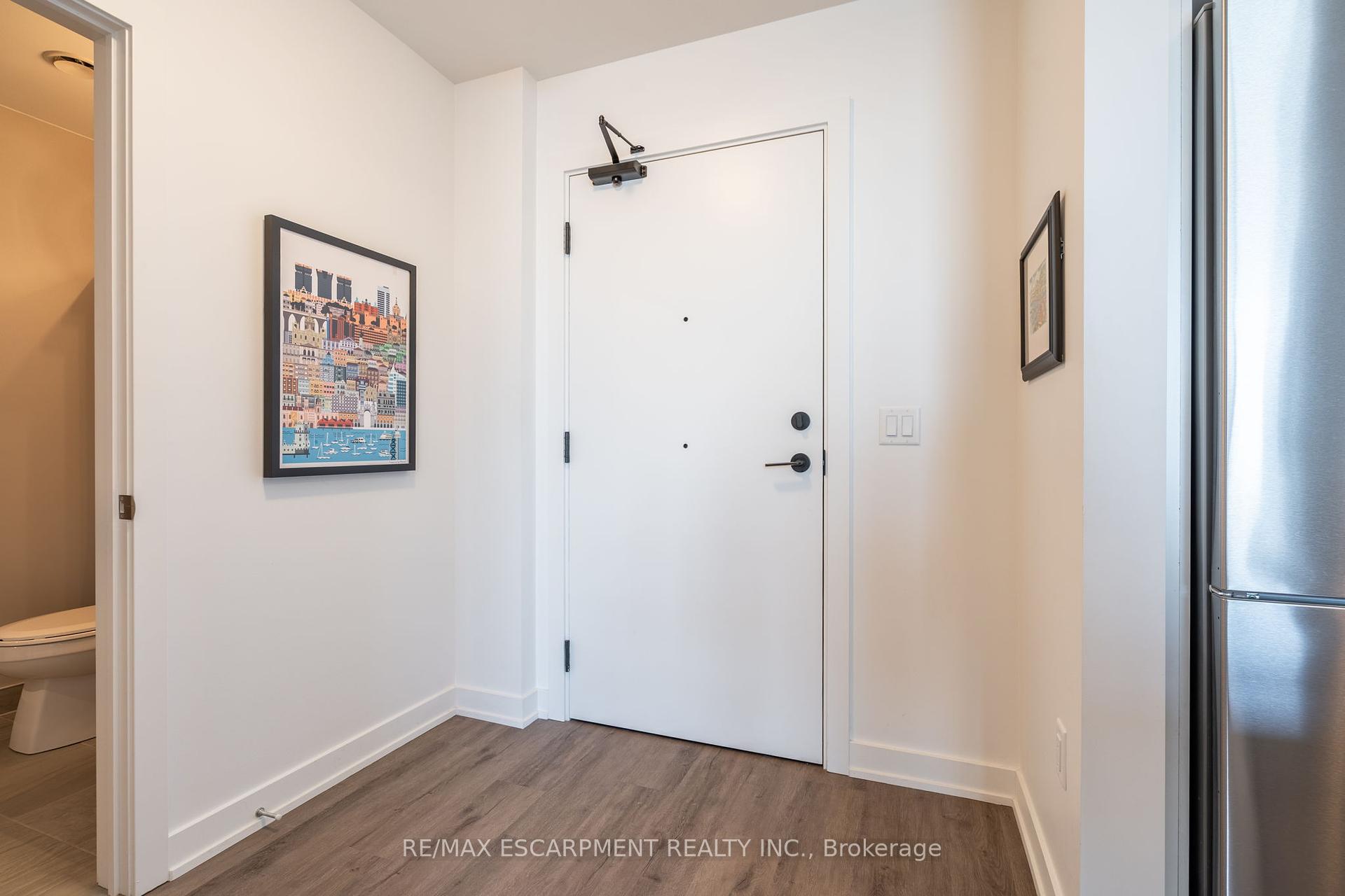1 Bedroom Condo at 600 North Service, Hamilton For sale